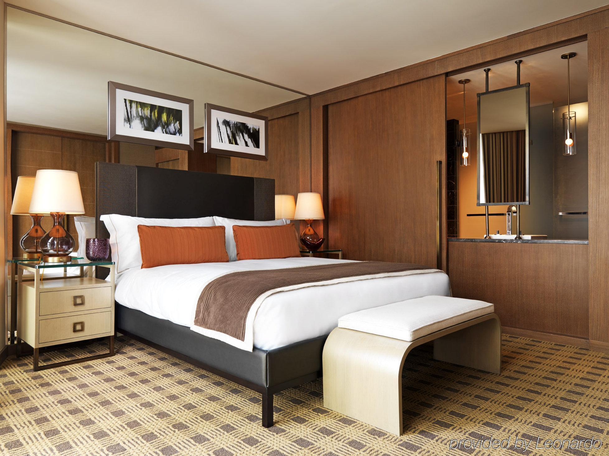 Loden Vancouver Bilik gambar