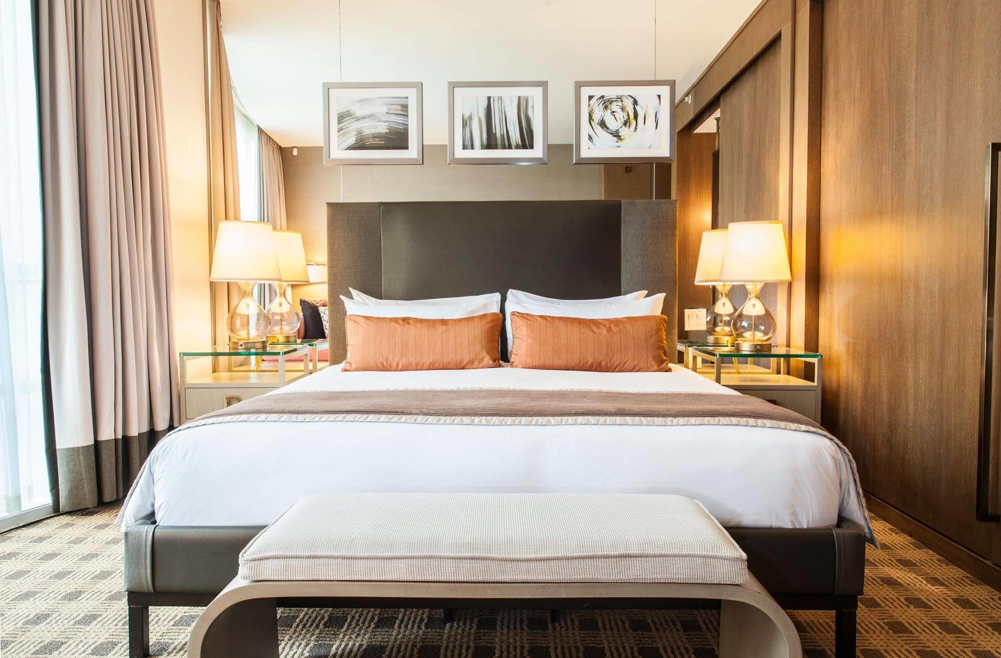 Loden Vancouver Luaran gambar