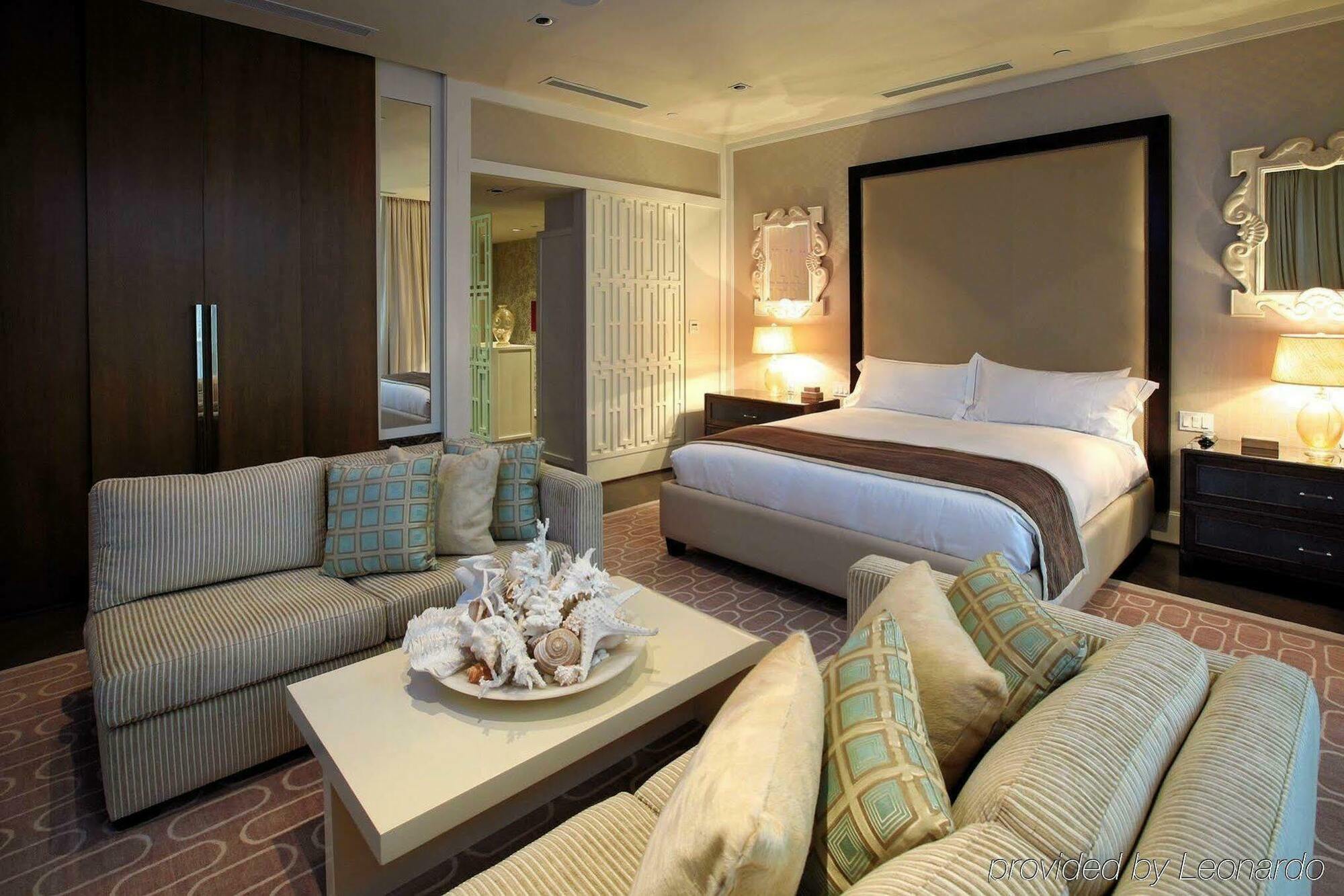Loden Vancouver Bilik gambar